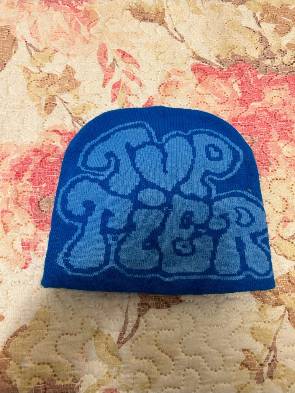 SHEIN Blue Graphic Knit Beanie - Picture 4 of 7